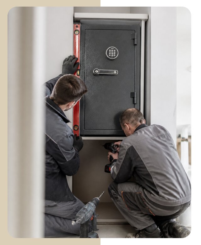 Профессиональная установка сейфа в частном доме в Симферополе